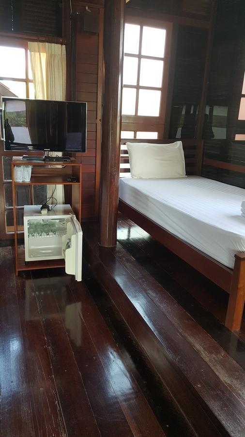 Ruean Mai Chai Khlong Amphawa Zewnętrze zdjęcie