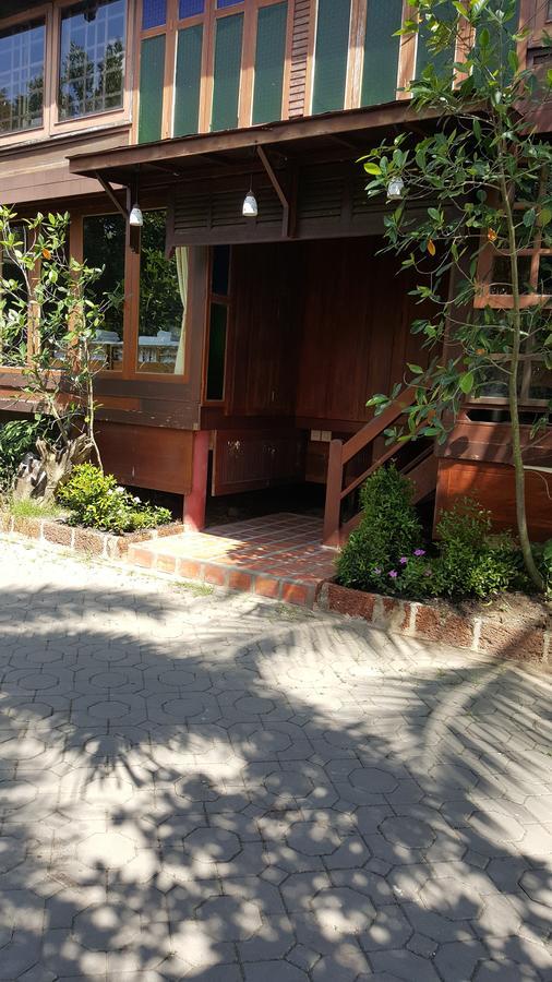 Ruean Mai Chai Khlong Amphawa Zewnętrze zdjęcie