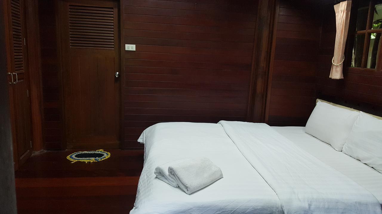 Ruean Mai Chai Khlong Amphawa Zewnętrze zdjęcie