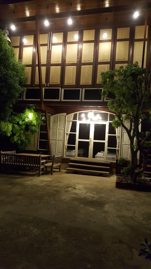 Ruean Mai Chai Khlong Amphawa Zewnętrze zdjęcie