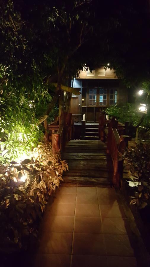 Ruean Mai Chai Khlong Amphawa Zewnętrze zdjęcie